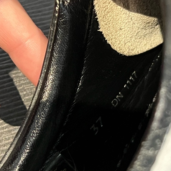 Givenchy Black/White leather low top sneakers - Picture 5 of 5